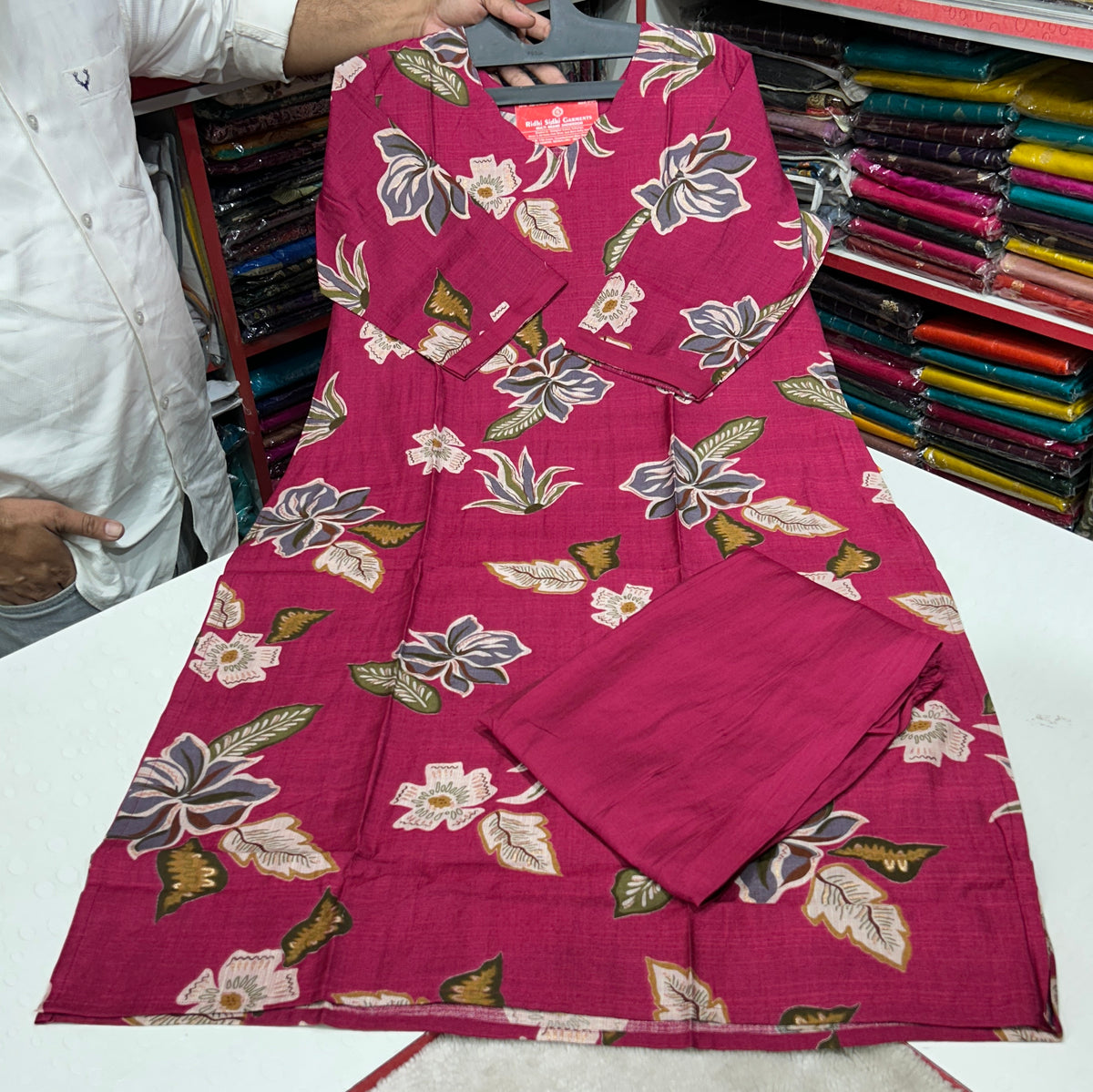 💯 premium quality 
Gadwal cotton febric set
With digital design 
Pant with pocket