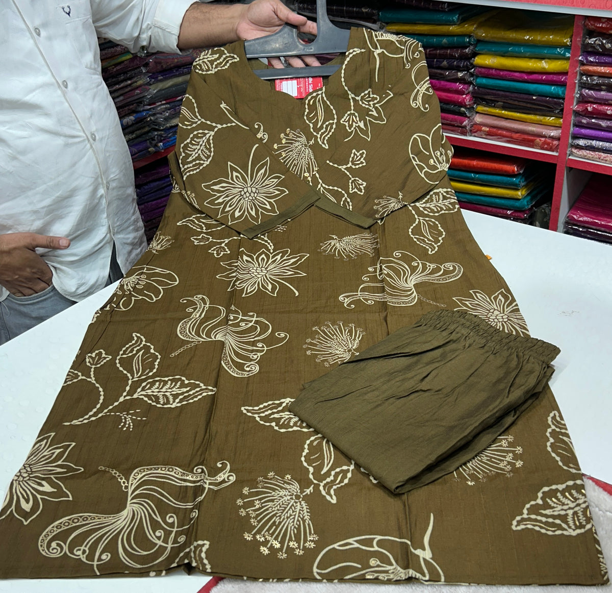 💯 premium quality 
Gadwal cotton febric set
With digital design 
Pant with pocket