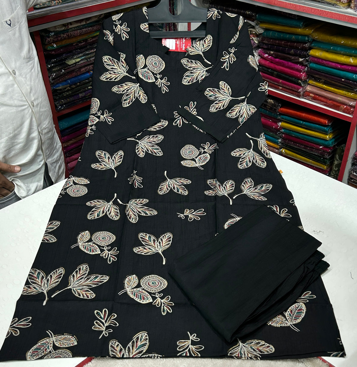 💯 premium quality 
Gadwal cotton febric set
With digital design 
Pant with pocket