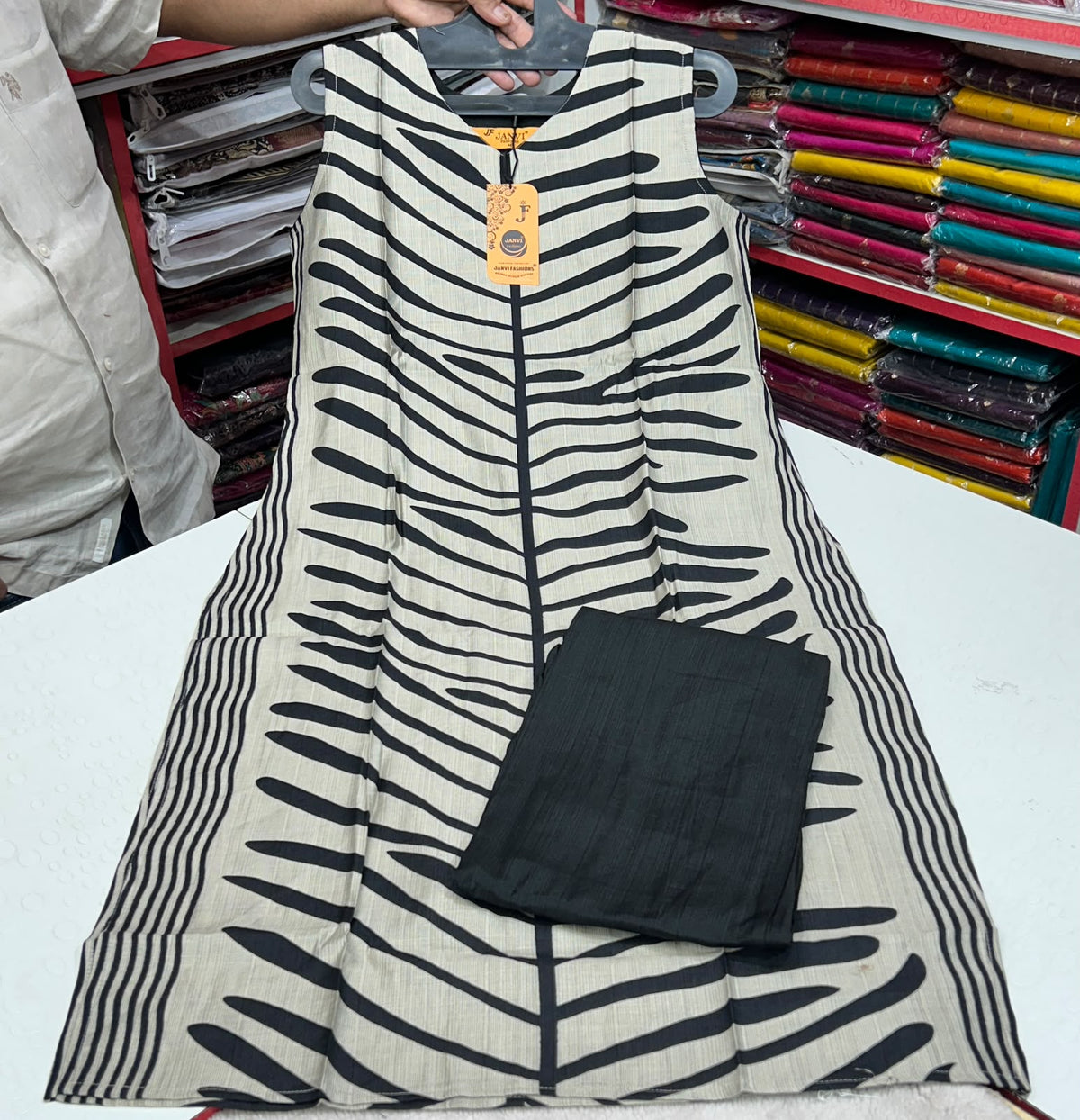 💯 premium quality  Gadwal cotton febric  Office wear set With kalamkari design