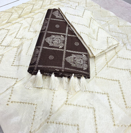 premium quality  Soft vichitra febric saree  With foil ratha & check design  Contora shimeer work blouse